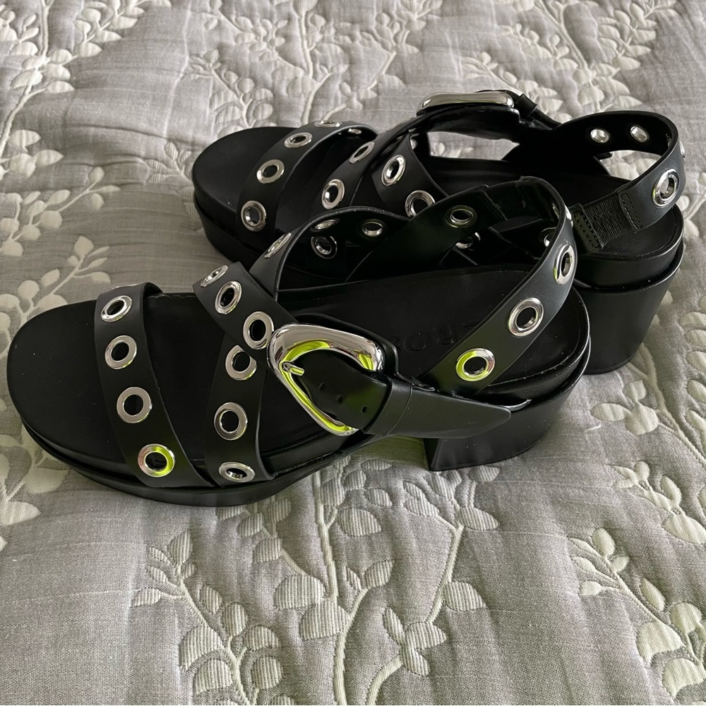 AEROSOLES Black Platform Sandals with Silver Accents